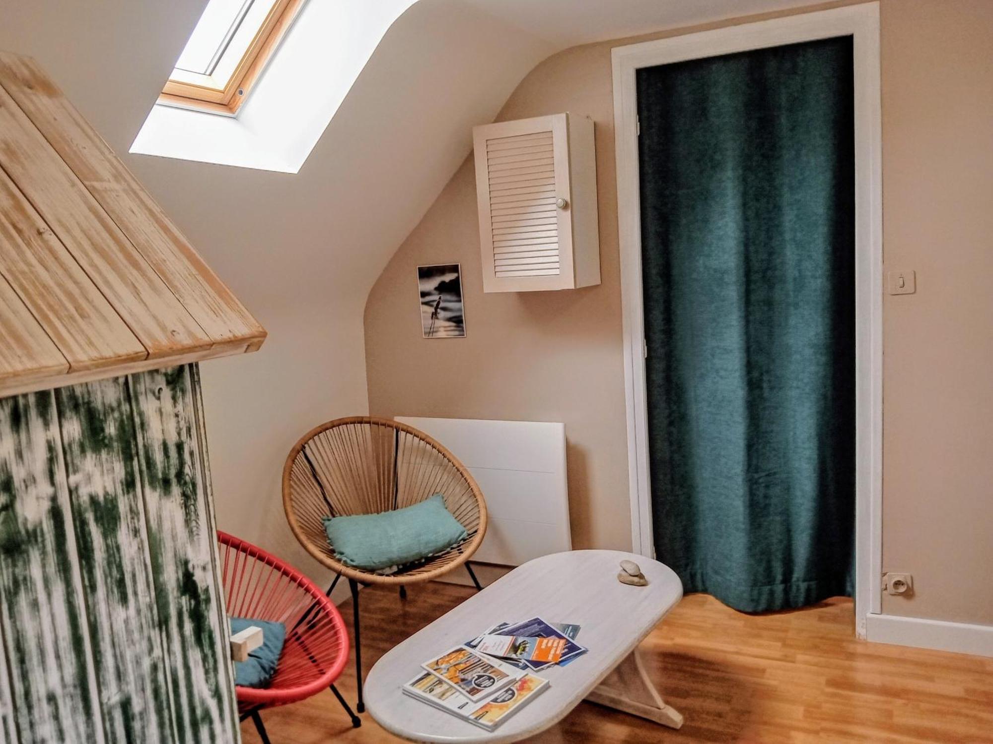 L Ideal 10 Mn Vannes Linge De Lit, Serviettes Inclus Wifi Parking Gratuit Noyalo Exterior photo